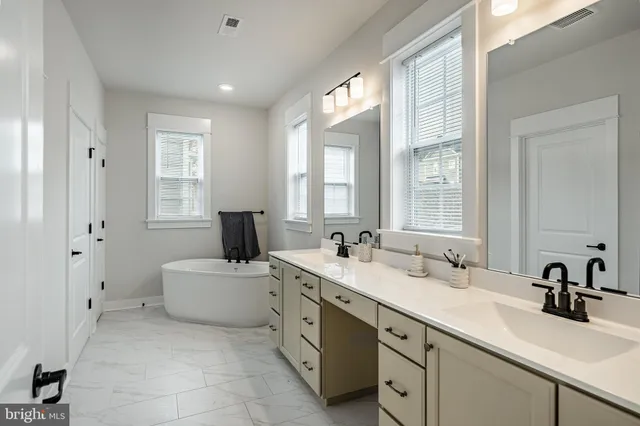 $979,000 | 155 Lotus Lane, Malvern, PA 19355