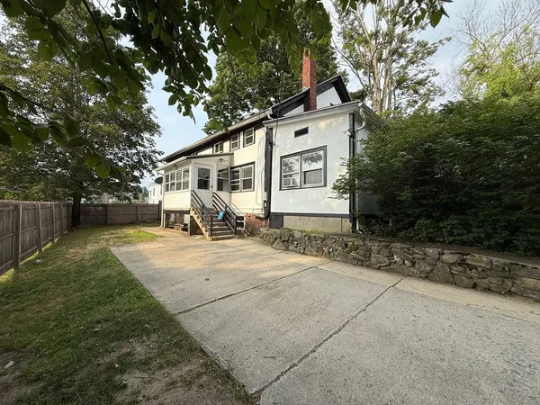 $1,249 | 1 Cheney Street, Unit 2, Orange, MA 01364