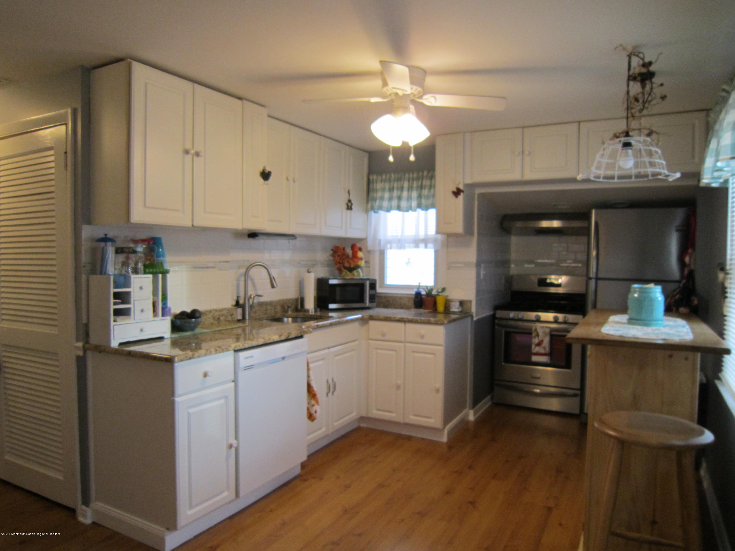 224 Sunset Lane Howell, NJ 07731 - Photo 5 of 14 IMG_3398