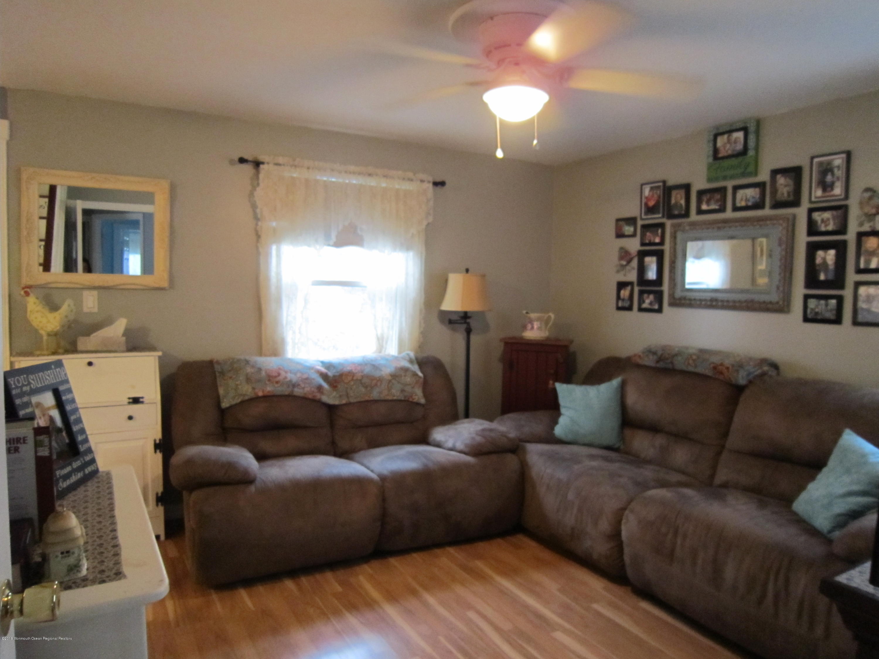 224 Sunset Lane Howell, NJ 07731 - Photo 7 of 14 IMG_3380