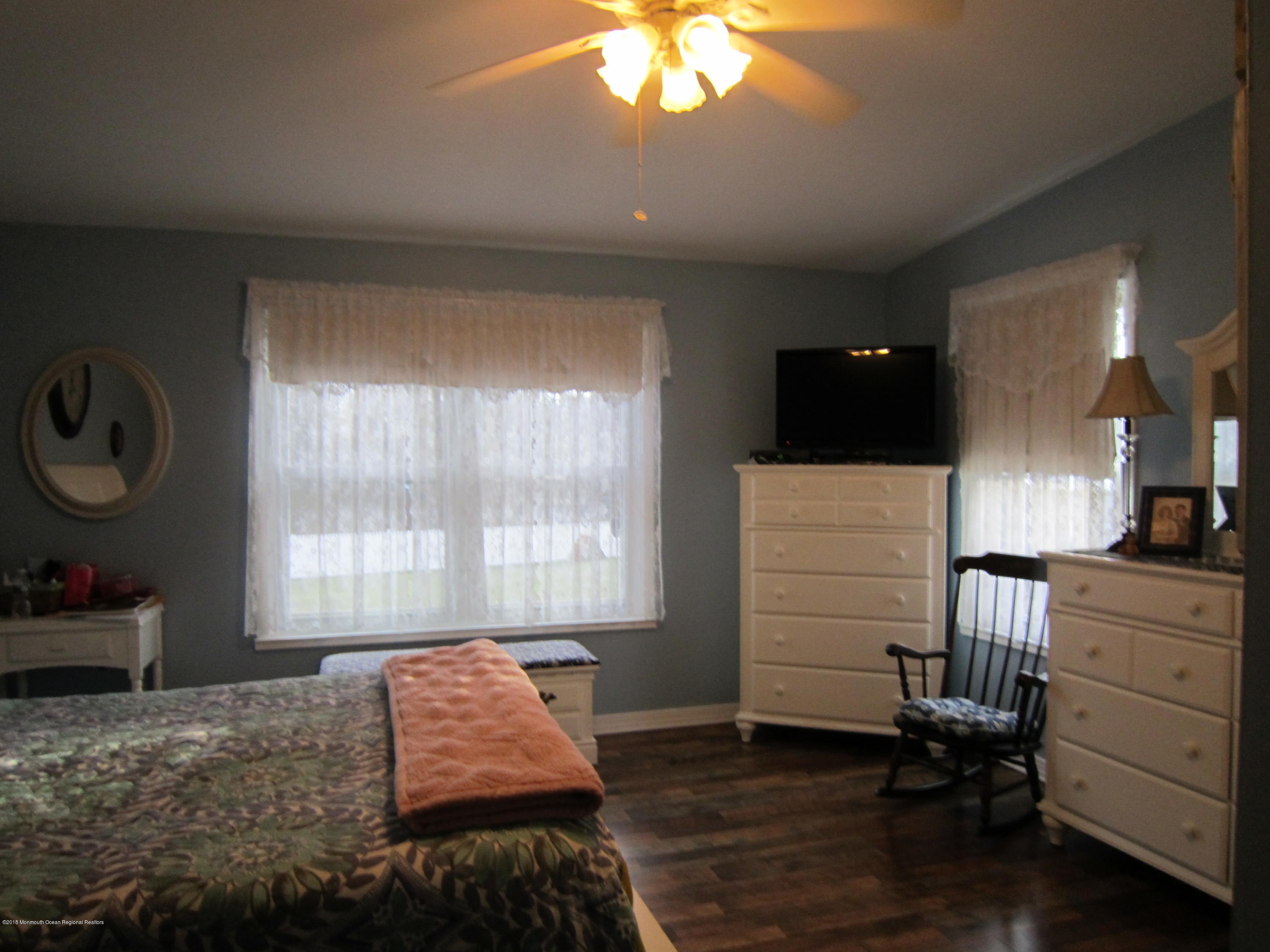 224 Sunset Lane Howell, NJ 07731 - Photo 9 of 14 IMG_3386