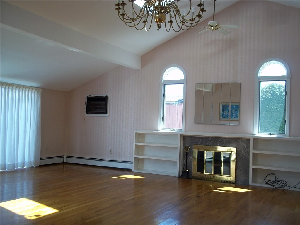 50 Honeysuckle Road Warwick, RI 02888 - Photo 4 of 25