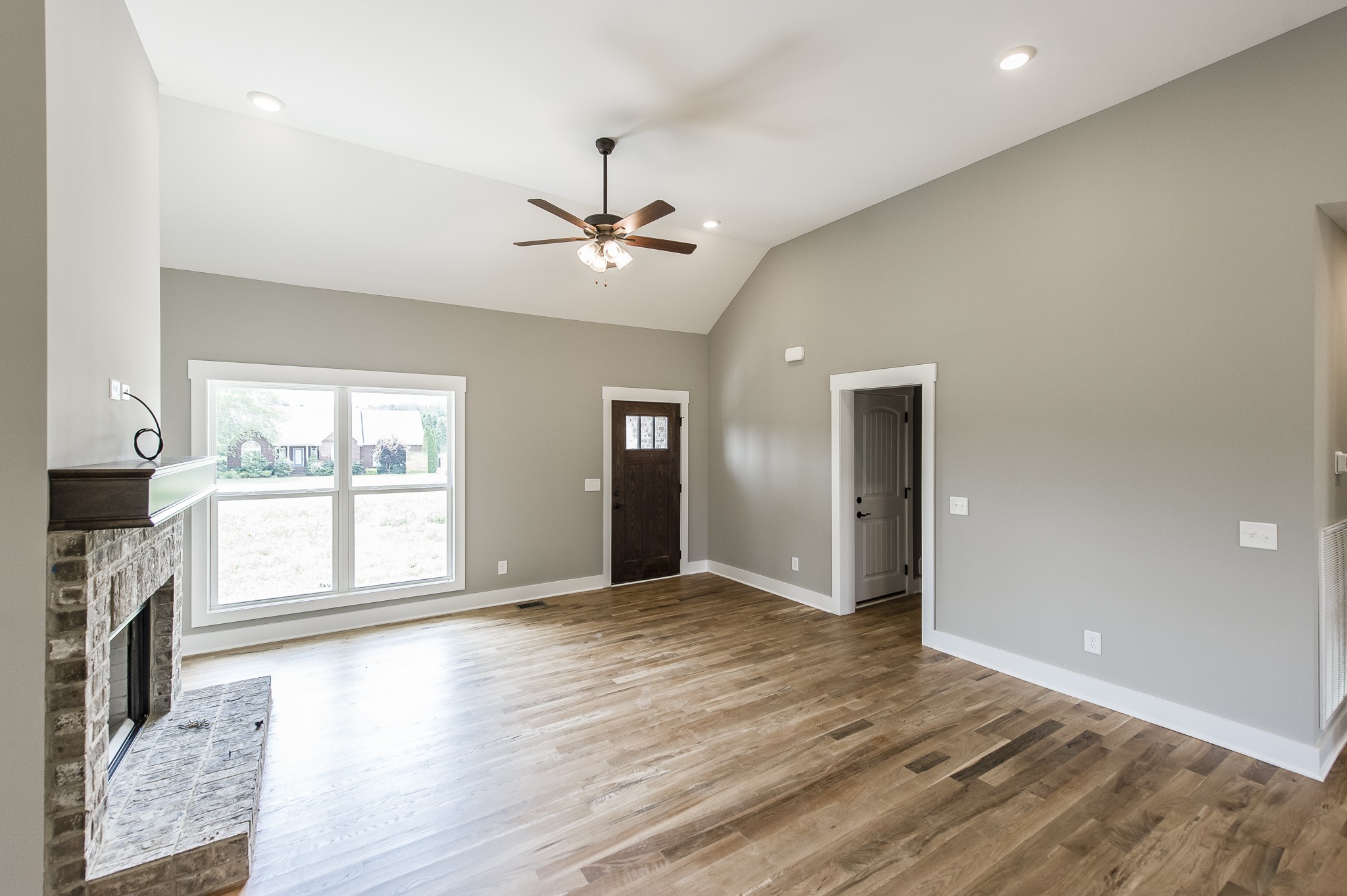 1012 Weiss Road Cottontown, TN 37048 - Photo 8 of 43