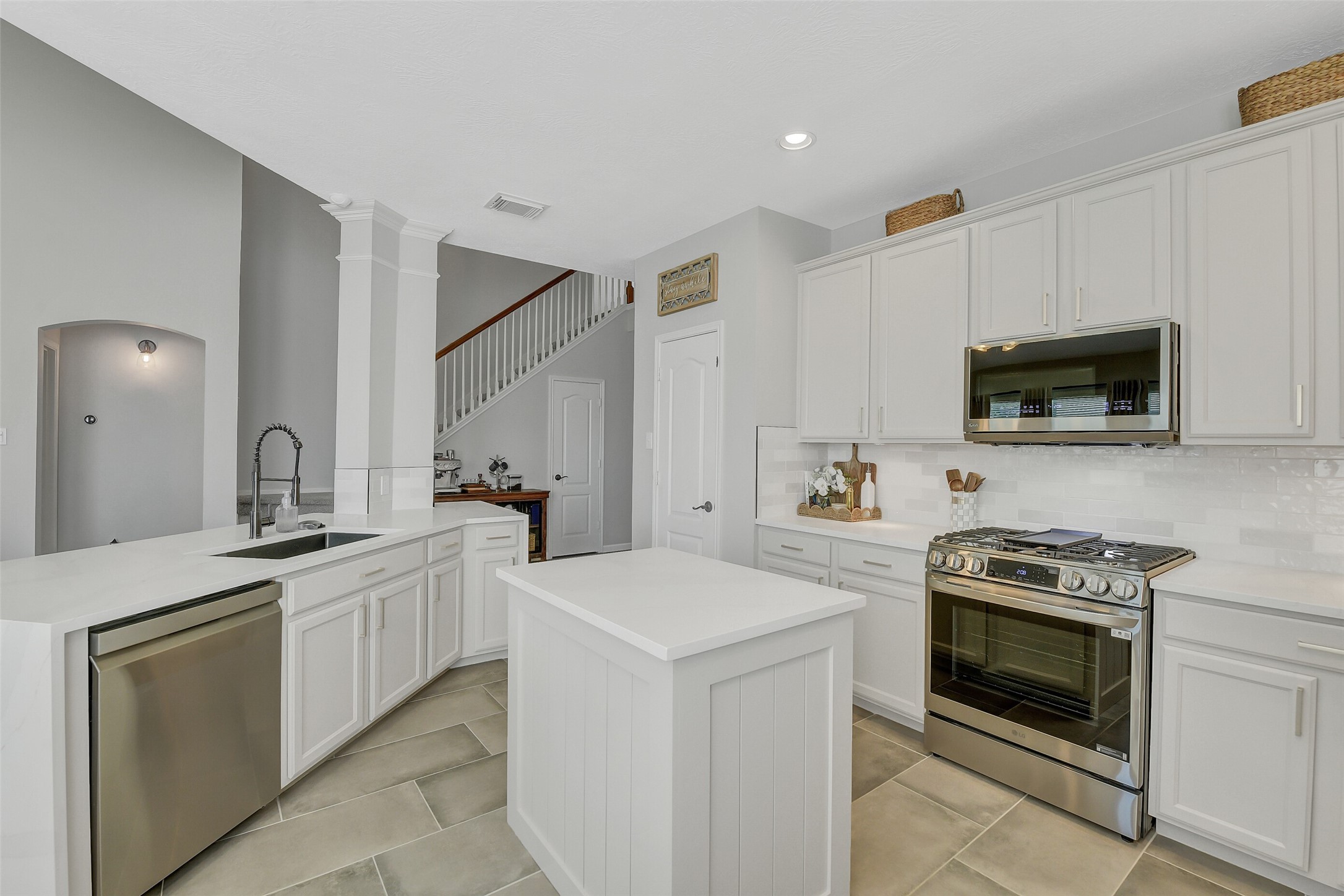 30907 Still Oaks Lane Spring, TX 77386 - Photo 10 of 30