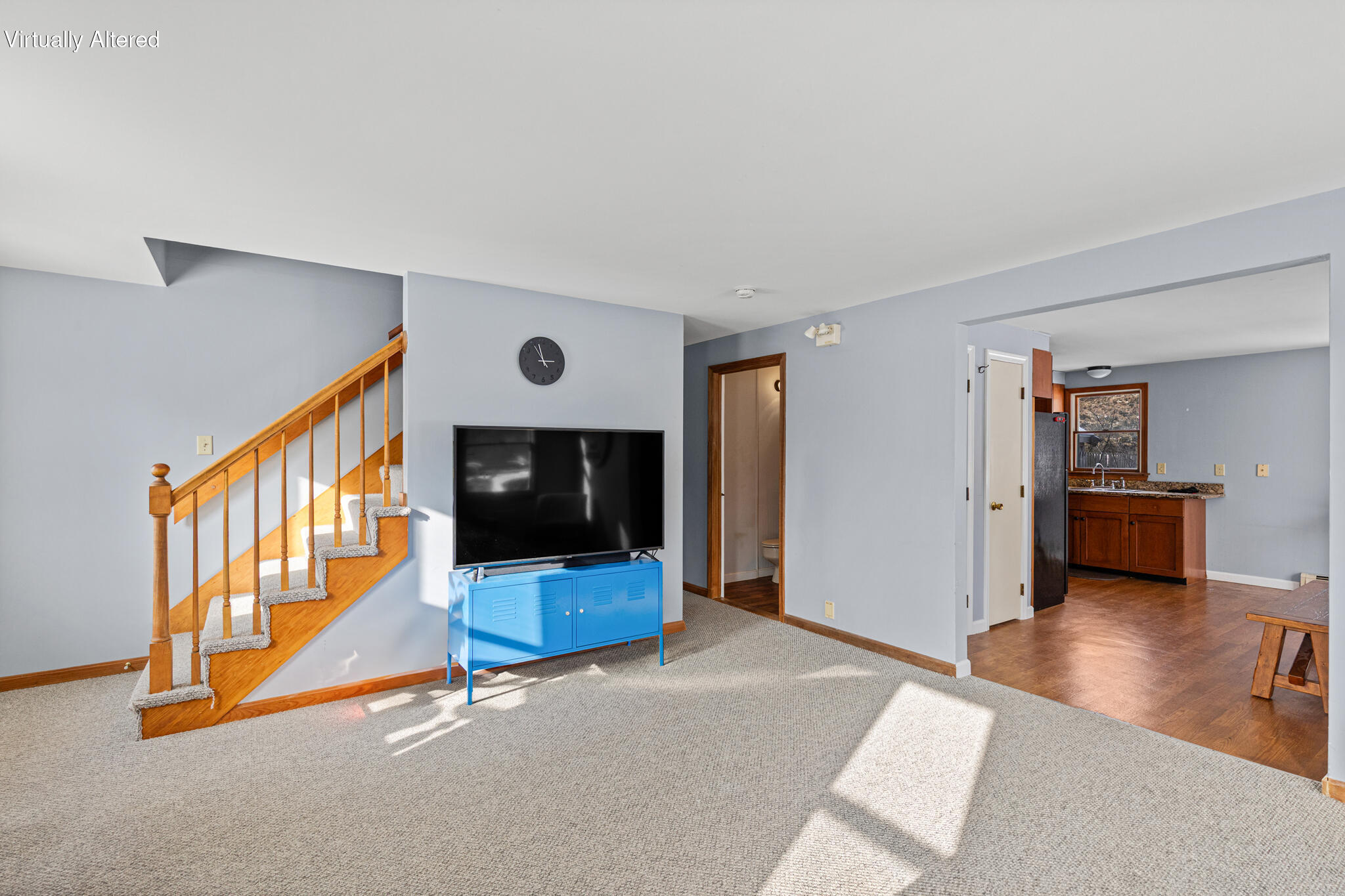600 Kingsbury Beach Road Eastham, MA 02642 - Photo 20 of 29 a living room with furniture and a flat screen tv