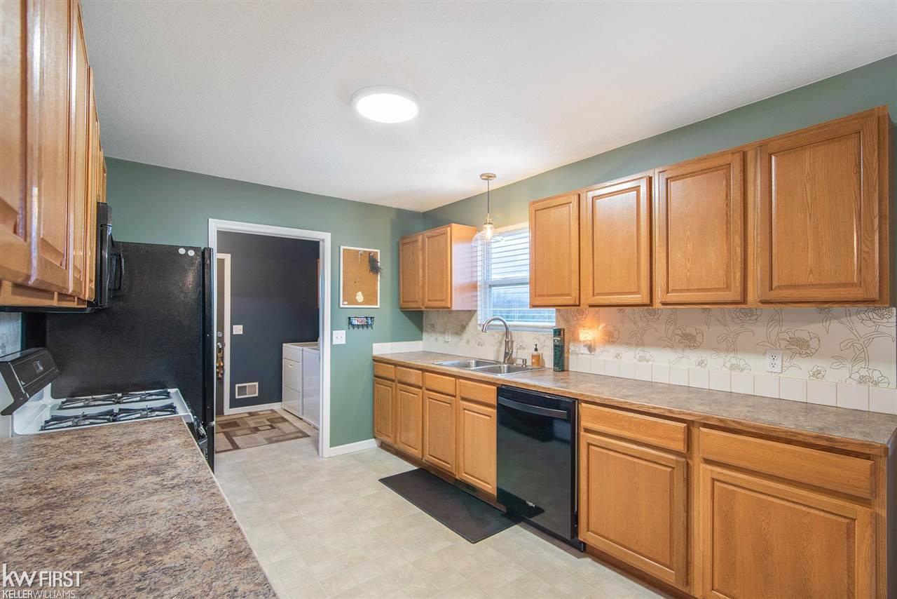11200 East Stanley Road Davison, MI 48423 - Photo 7 of 41