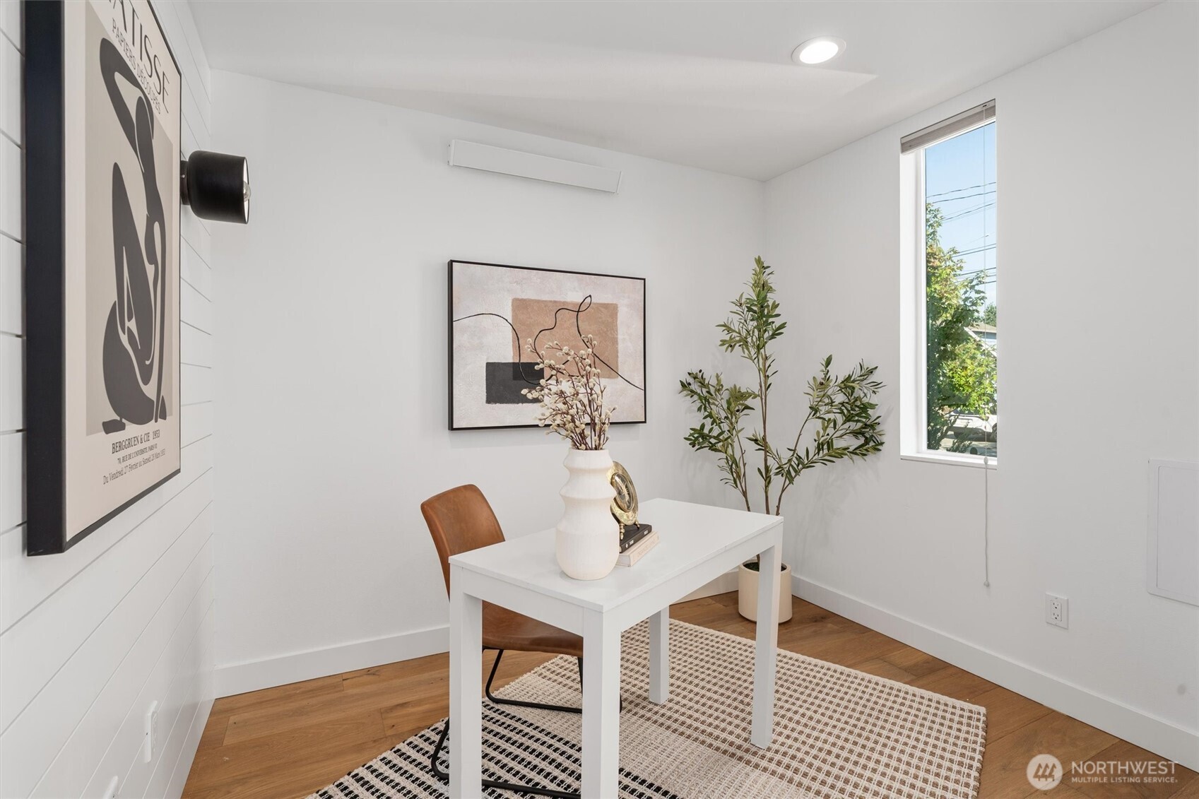 4521 Sunnyside Avenue North, Unit A Seattle, WA 98103 - Photo 20 of 29