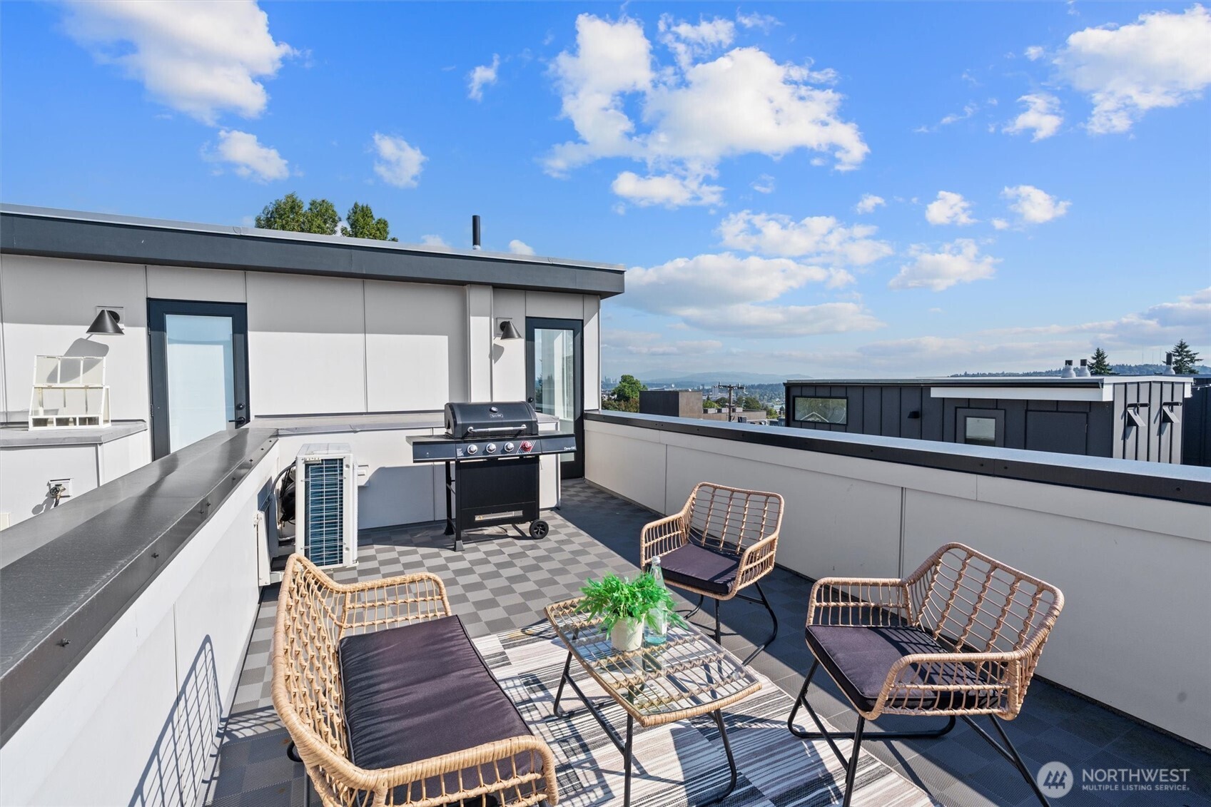 4521 Sunnyside Avenue North, Unit A Seattle, WA 98103 - Photo 23 of 29