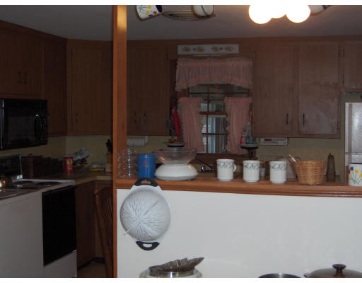 71 Thompson Road Weymouth, MA 02191 - Photo 8 of 21