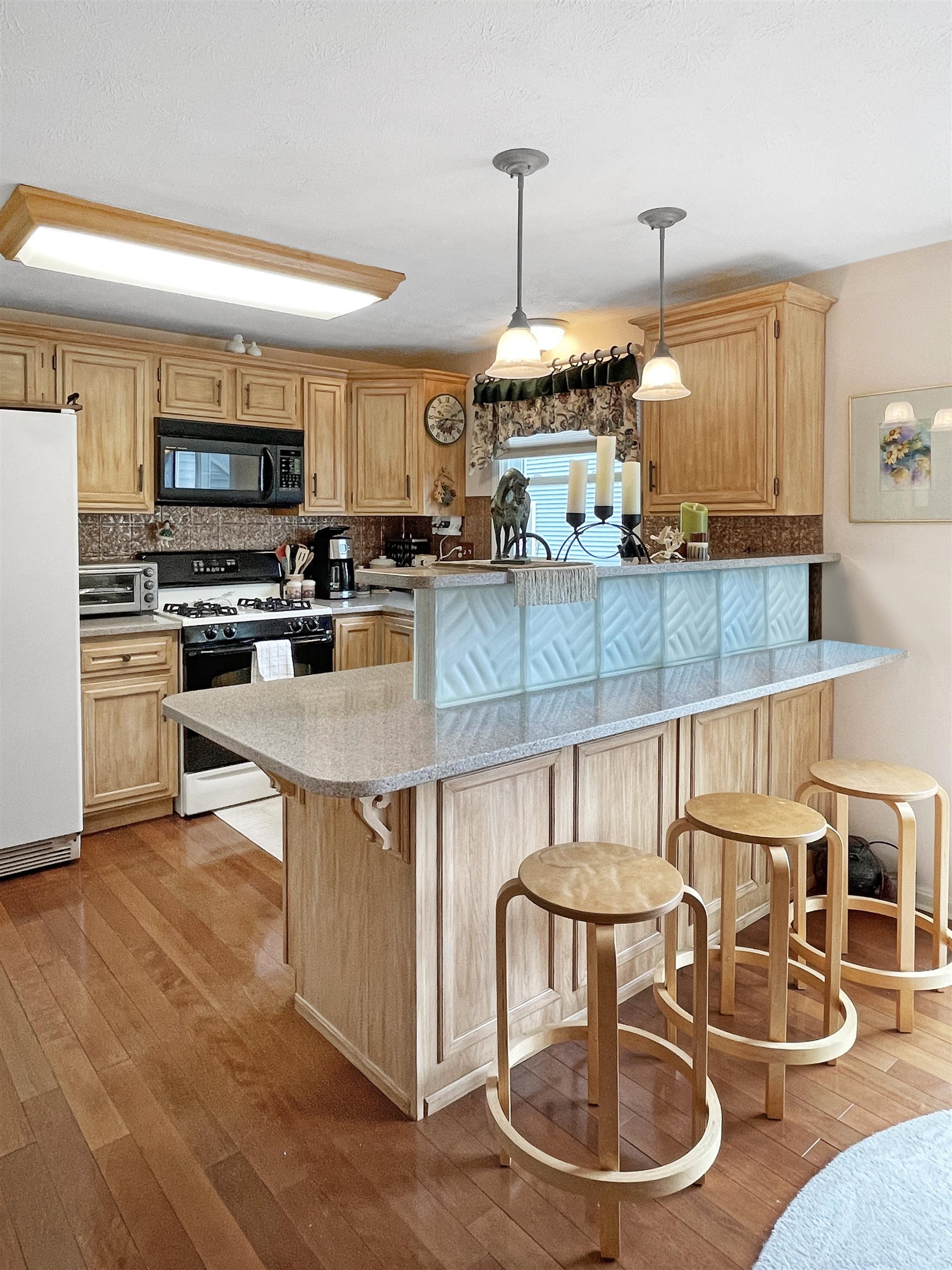 36 Highbridge Hill Road Nashua, NH 03063 - Photo 11 of 16 Gallery Image 11