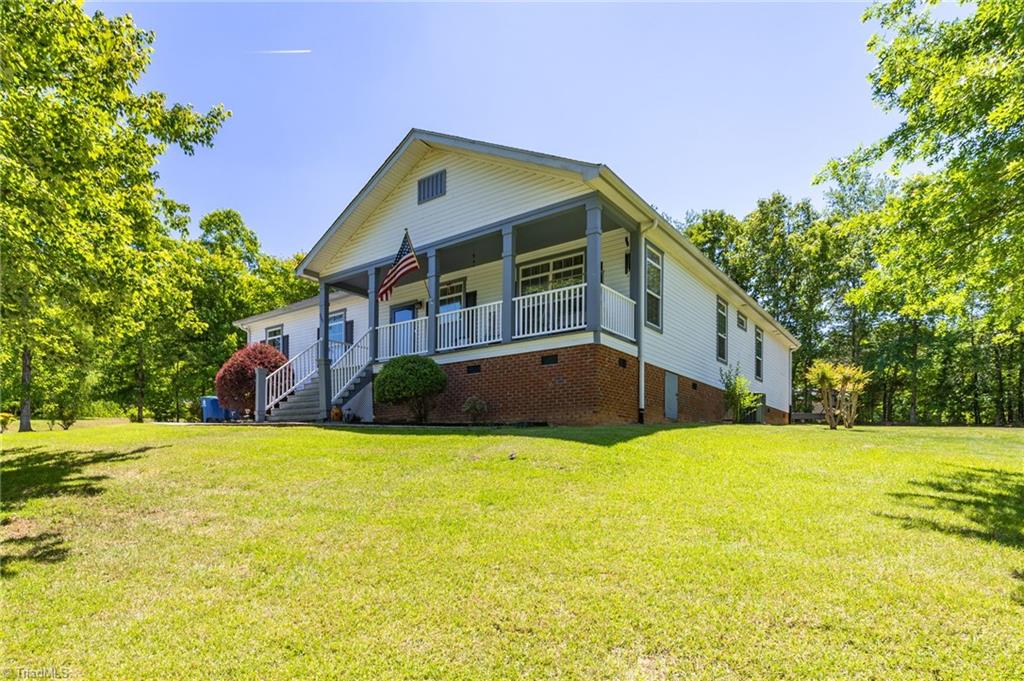 272 Victoria Circle Madison, NC 27025 - Photo 4 of 39