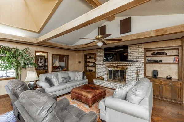 $400,000 | 5990 Pinkstaff Lane, Beaumont, TX 77706