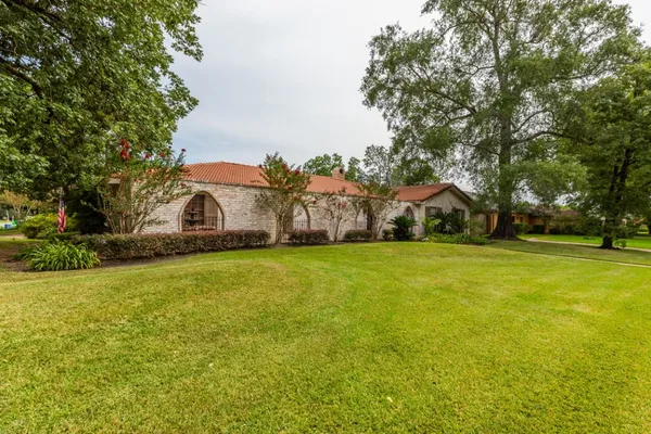 $400,000 | 5990 Pinkstaff Lane, Beaumont, TX 77706