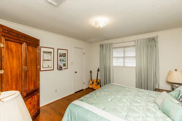 $400,000 | 5990 Pinkstaff Lane, Beaumont, TX 77706