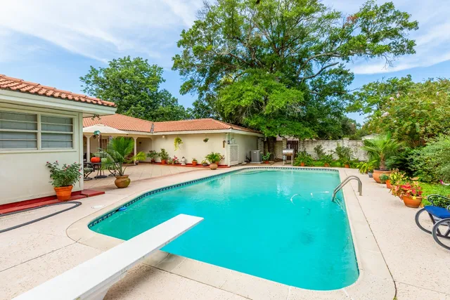 $400,000 | 5990 Pinkstaff Lane, Beaumont, TX 77706