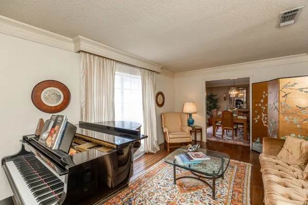 $400,000 | 5990 Pinkstaff Lane, Beaumont, TX 77706