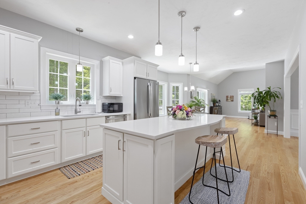 87 Martin Road Douglas, MA 01516 - Photo 15 of 41