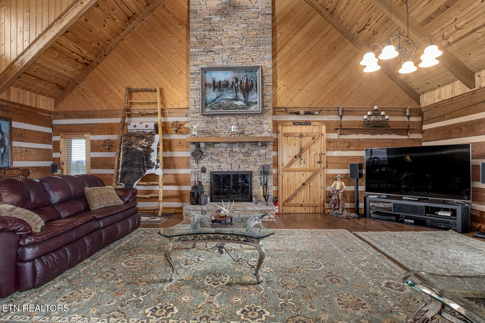 1902 Fain Cemetery Road Dandridge, TN 37725 - Photo 11 of 60 11_FainCemeteryRoad_1902_Living02