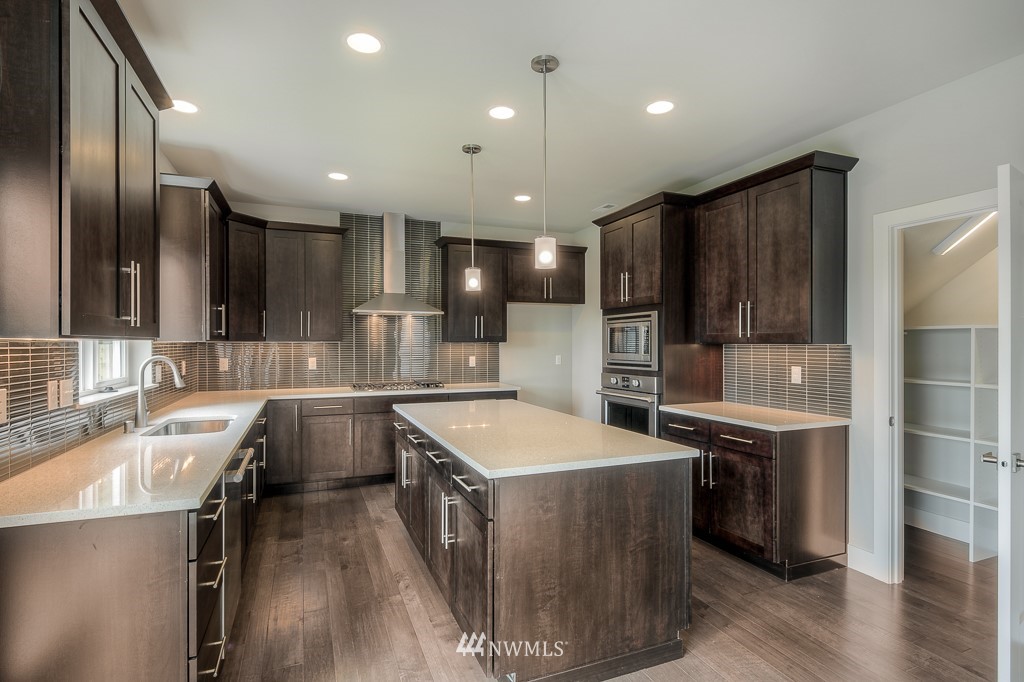 121 194th Place Southwest, Unit 15 Bothell, WA 98012 - Photo 4 of 25