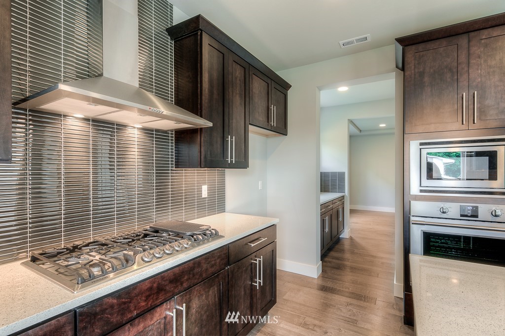 121 194th Place Southwest, Unit 15 Bothell, WA 98012 - Photo 5 of 25