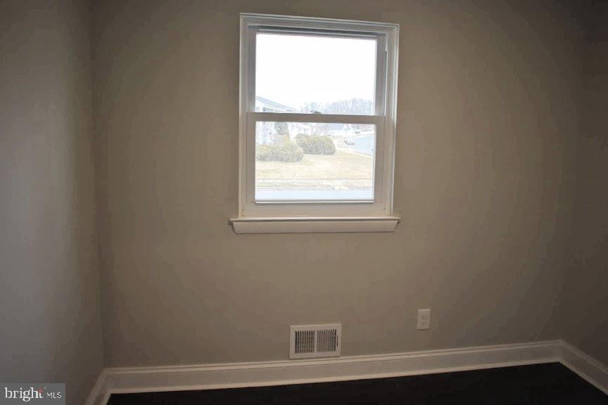 3729 Red Grove Road Baltimore, MD 21220 - Photo 26 of 41 Bed