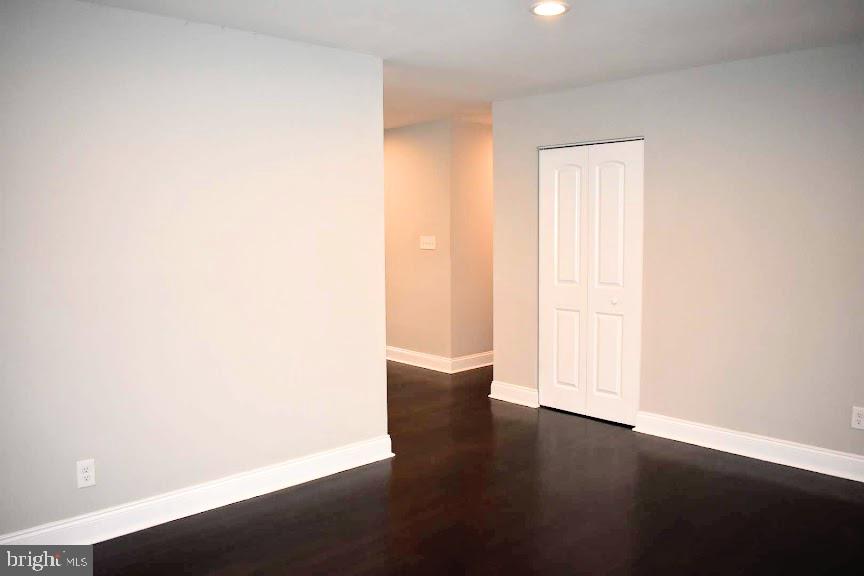 3729 Red Grove Road Baltimore, MD 21220 - Photo 9 of 41 Living Room
