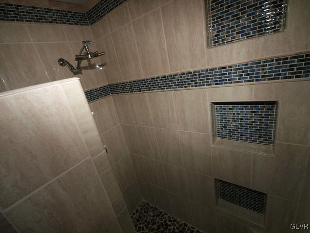 326 Mickley Road Whitehall, PA 18052 - Photo 17 of 18 Gallery Image 17