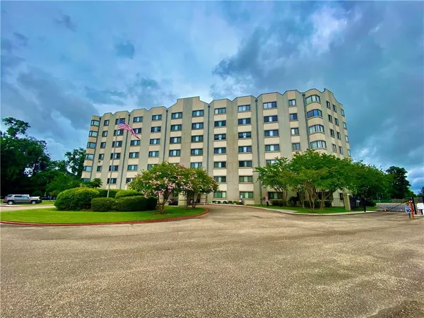 $1,400 | 11550 Southfork Avenue, Unit 713, Baton Rouge, LA 70816