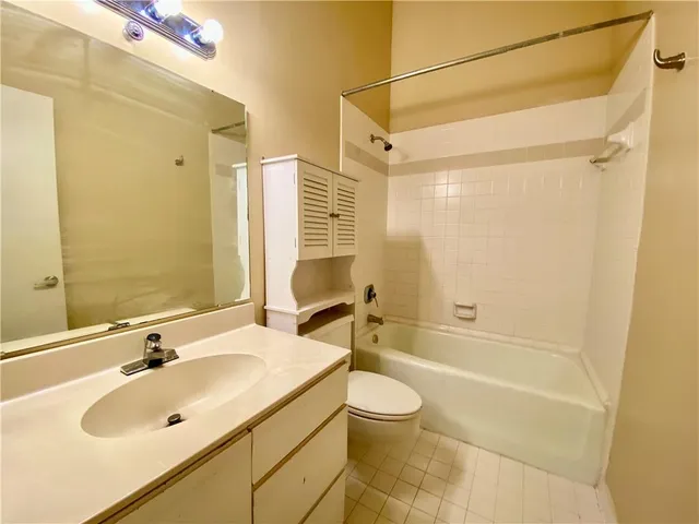 $1,400 | 11550 Southfork Avenue, Unit 713, Baton Rouge, LA 70816