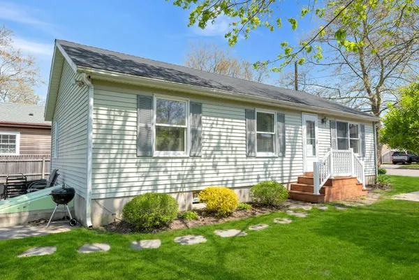 $640,000 | 411 2nd Street, Greenport, NY 11944