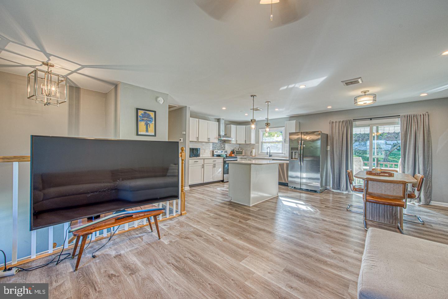 Open Kitchen, Living, & Dining Areas