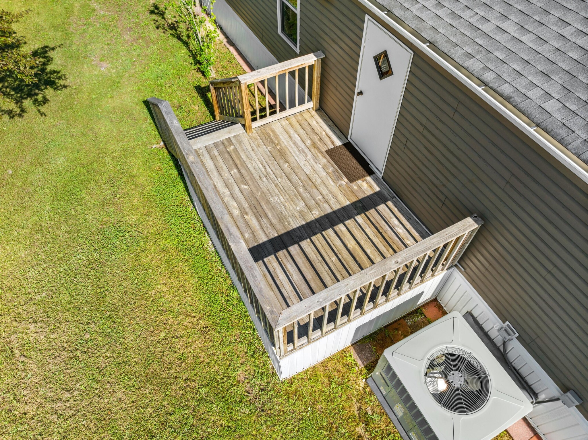 309 Rhodes Road New Market, TN 37820 - Photo 20 of 30 a view of a balcony with wooden floor