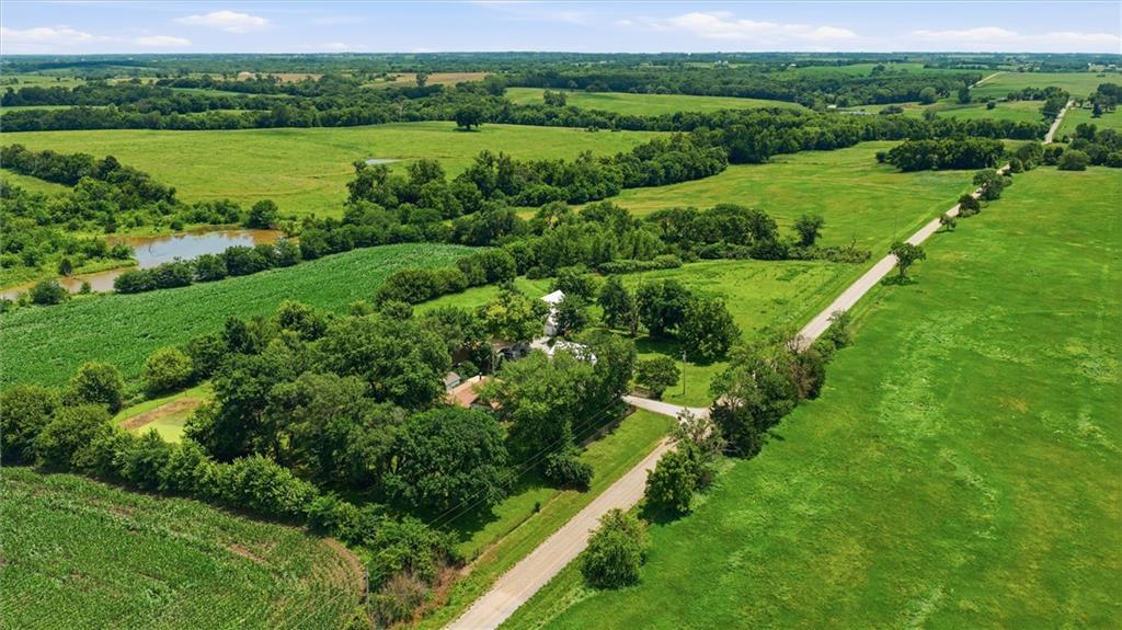 12472 Saline Road Oskaloosa, KS 66066 - Photo 29 of 37