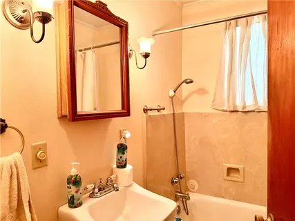 $290,000 | 3754 Roman Street, Metairie, LA 70001