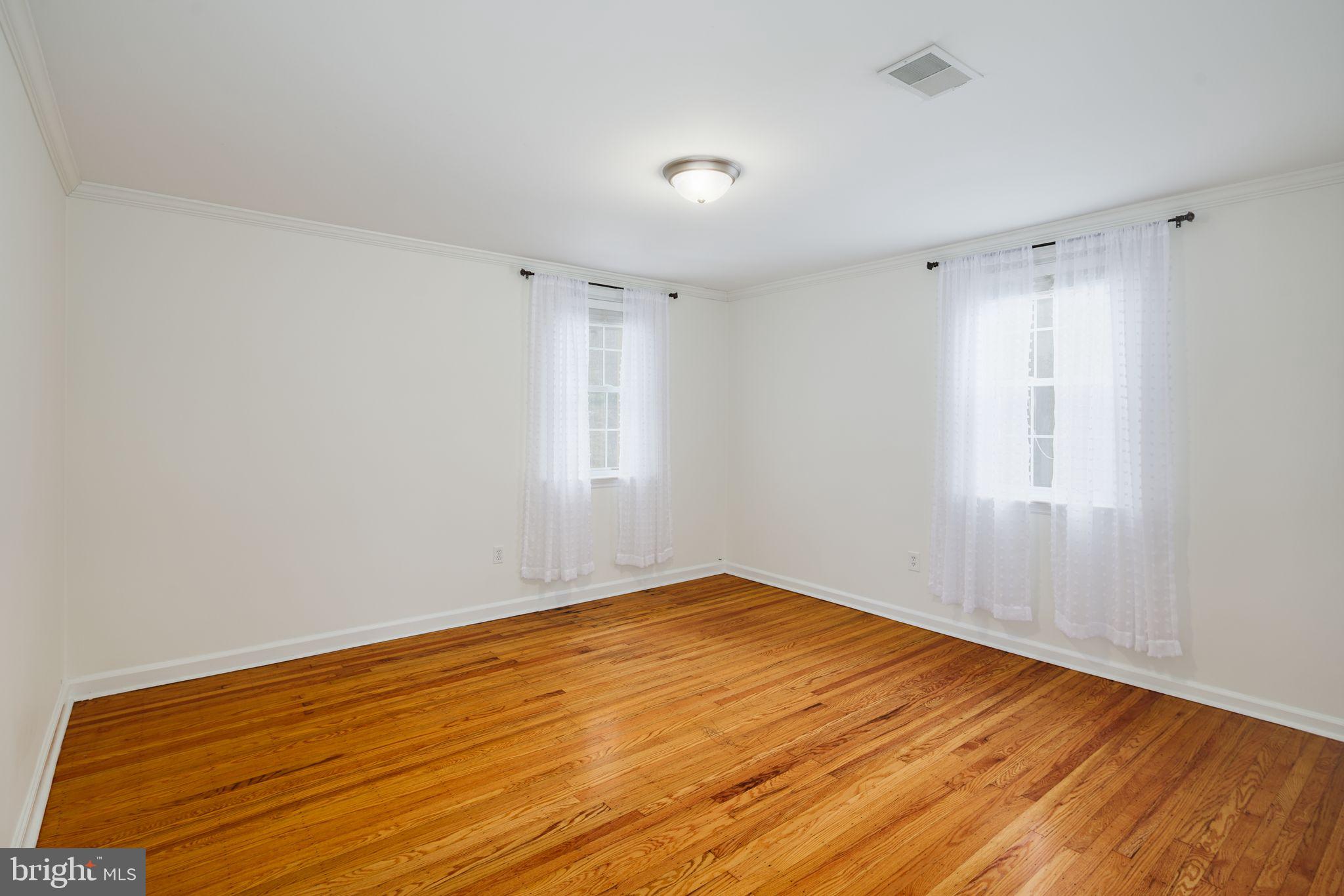 499 Irish Road Berwyn, PA 19312 - Photo 11 of 30 Primary Bedroom (Main Level)