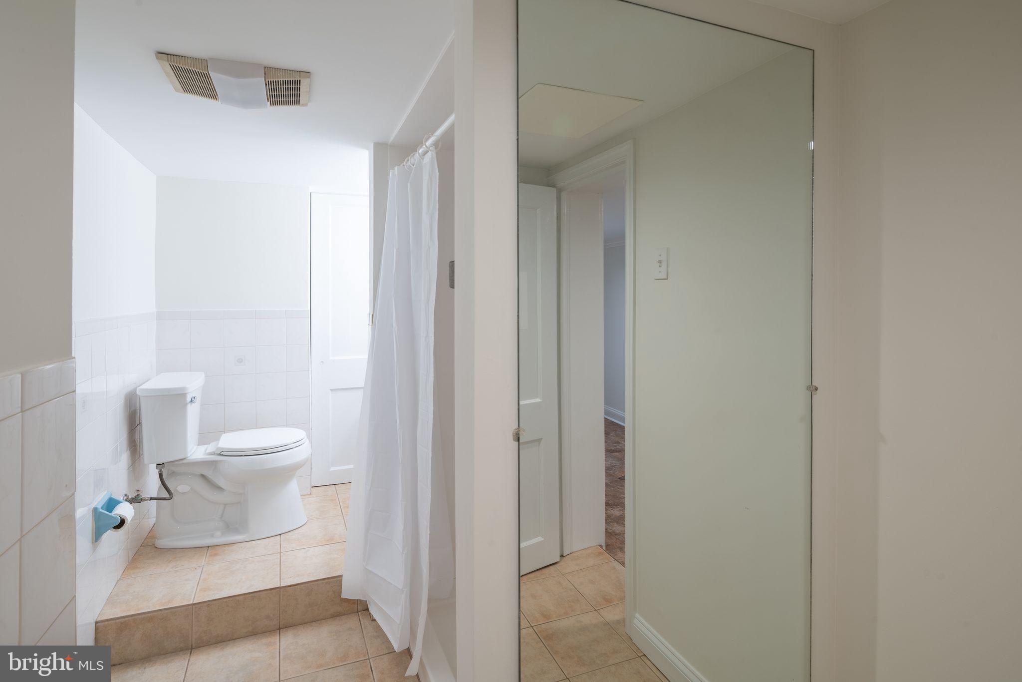 499 Irish Road Berwyn, PA 19312 - Photo 21 of 30 Full Bath w/Shower (Lower Level)