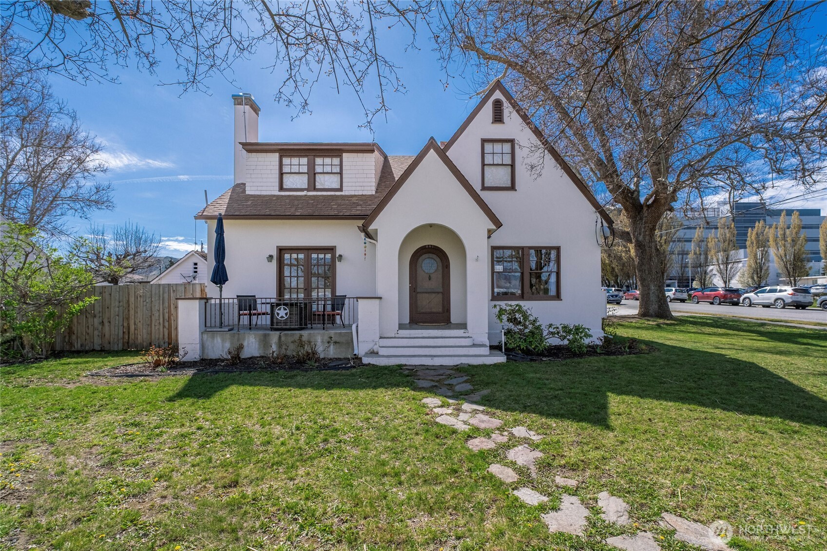 841 Red Apple Road Wenatchee, WA 98801 - Photo 1 of 38