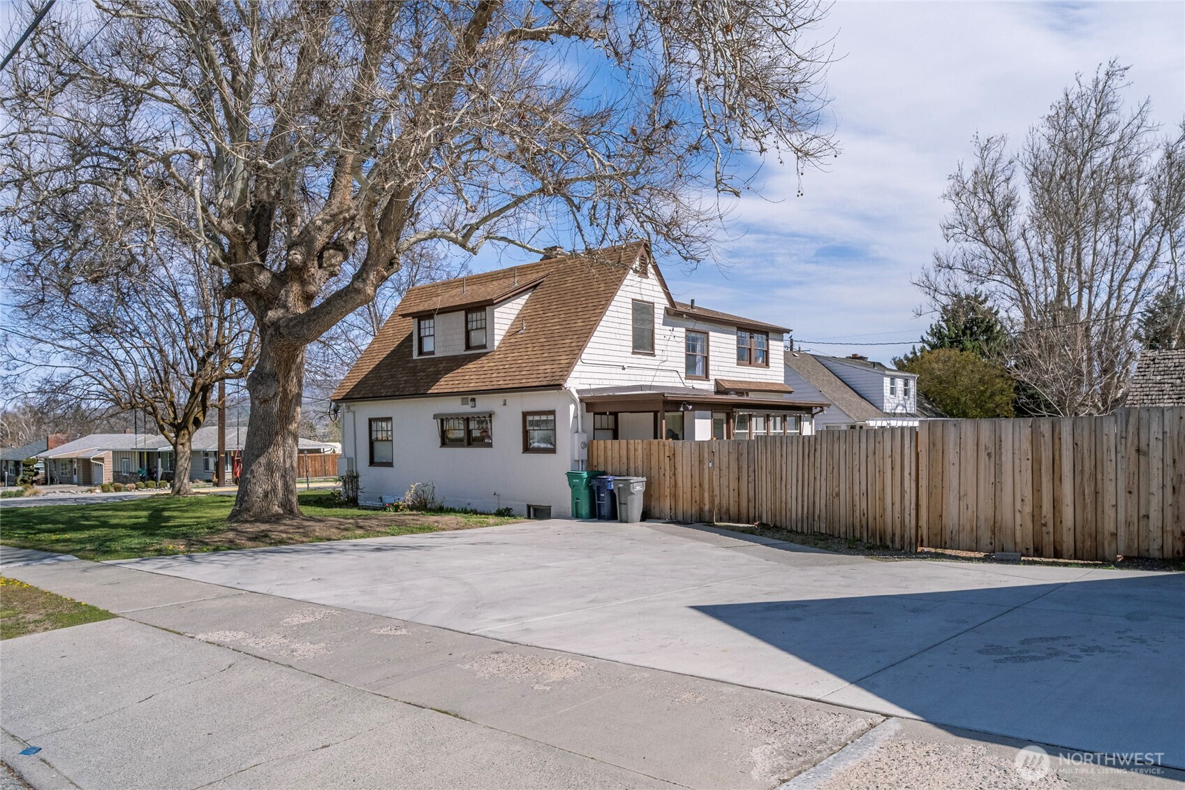 841 Red Apple Road Wenatchee, WA 98801 - Photo 5 of 38