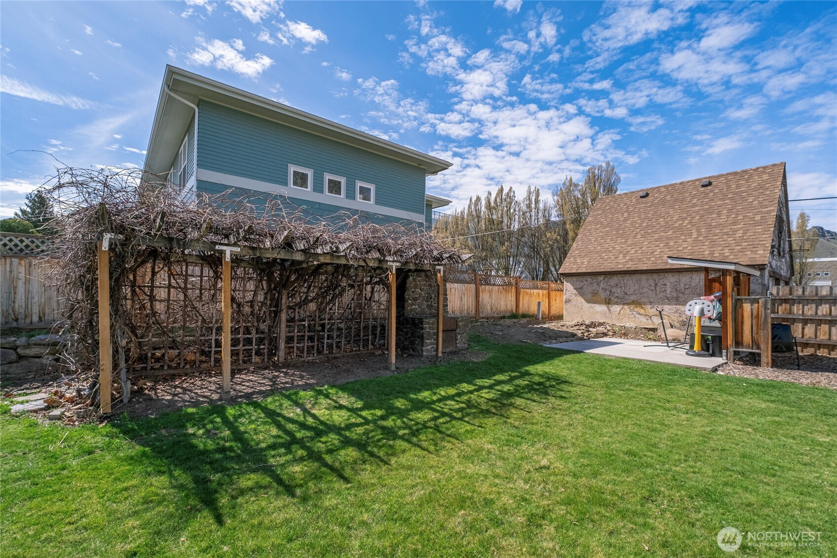 841 Red Apple Road Wenatchee, WA 98801 - Photo 8 of 38