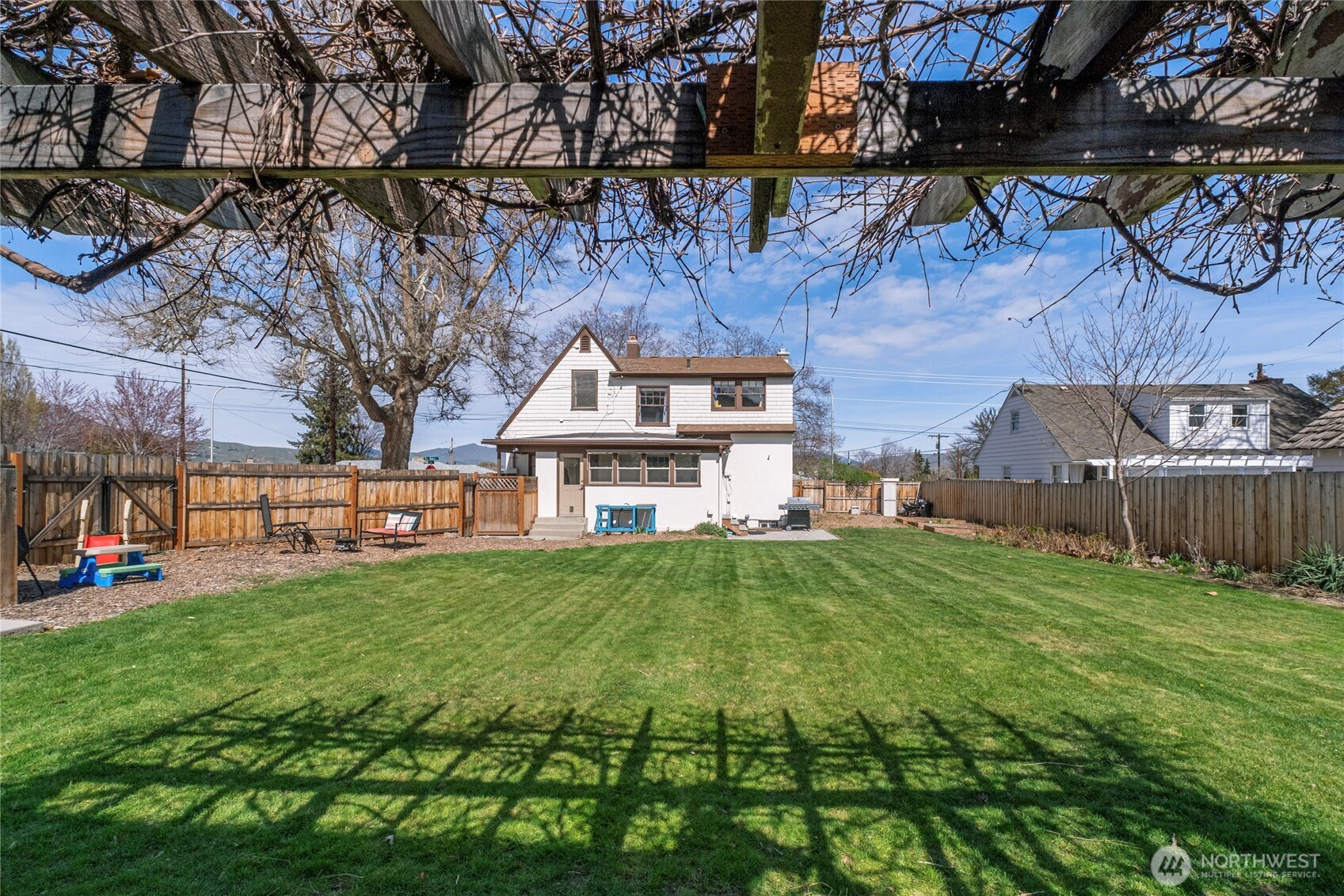 841 Red Apple Road Wenatchee, WA 98801 - Photo 9 of 38