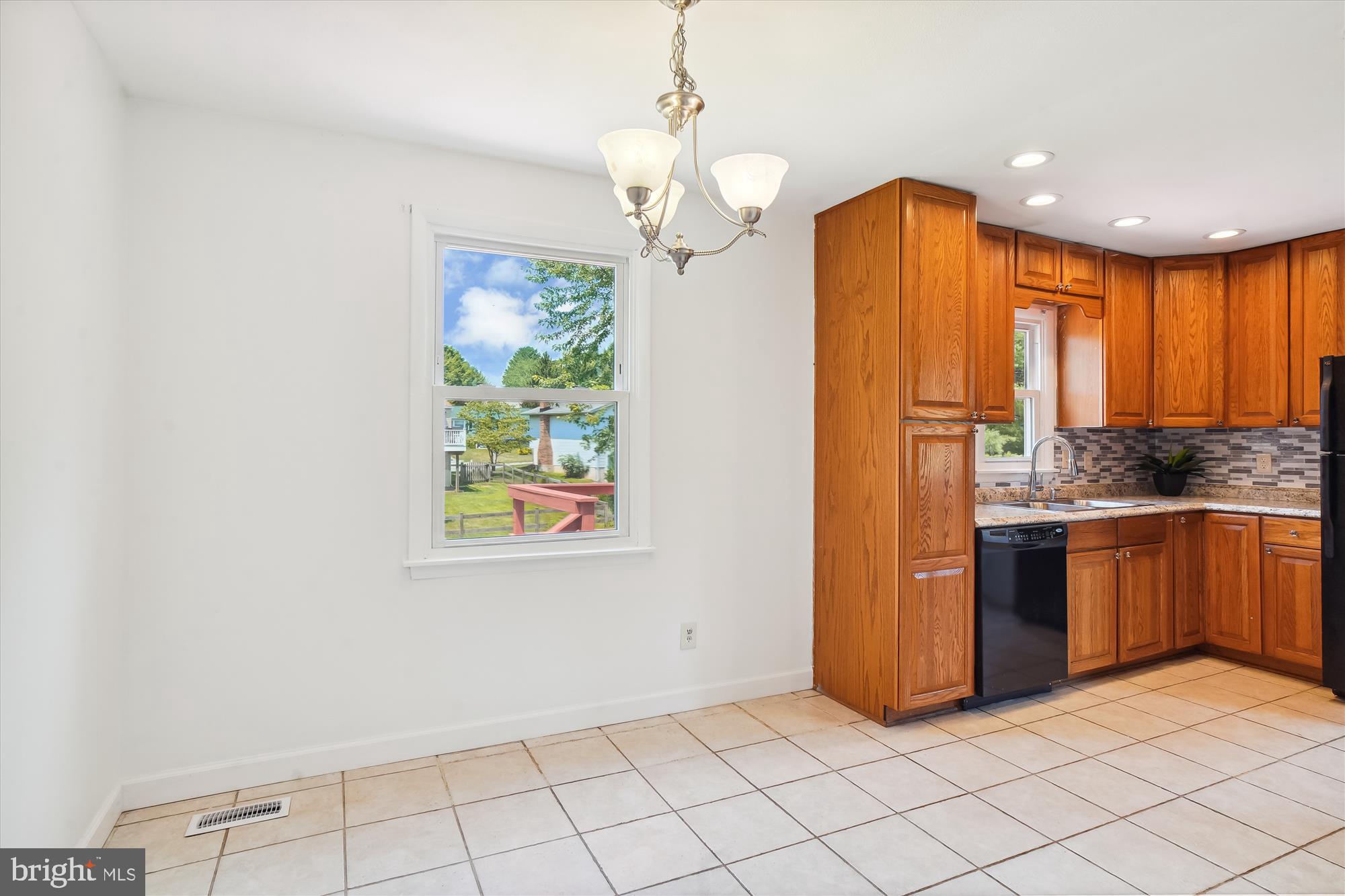 154 Sullivan Road Westminster, MD 21157 - Photo 14 of 56 Gallery Image 14