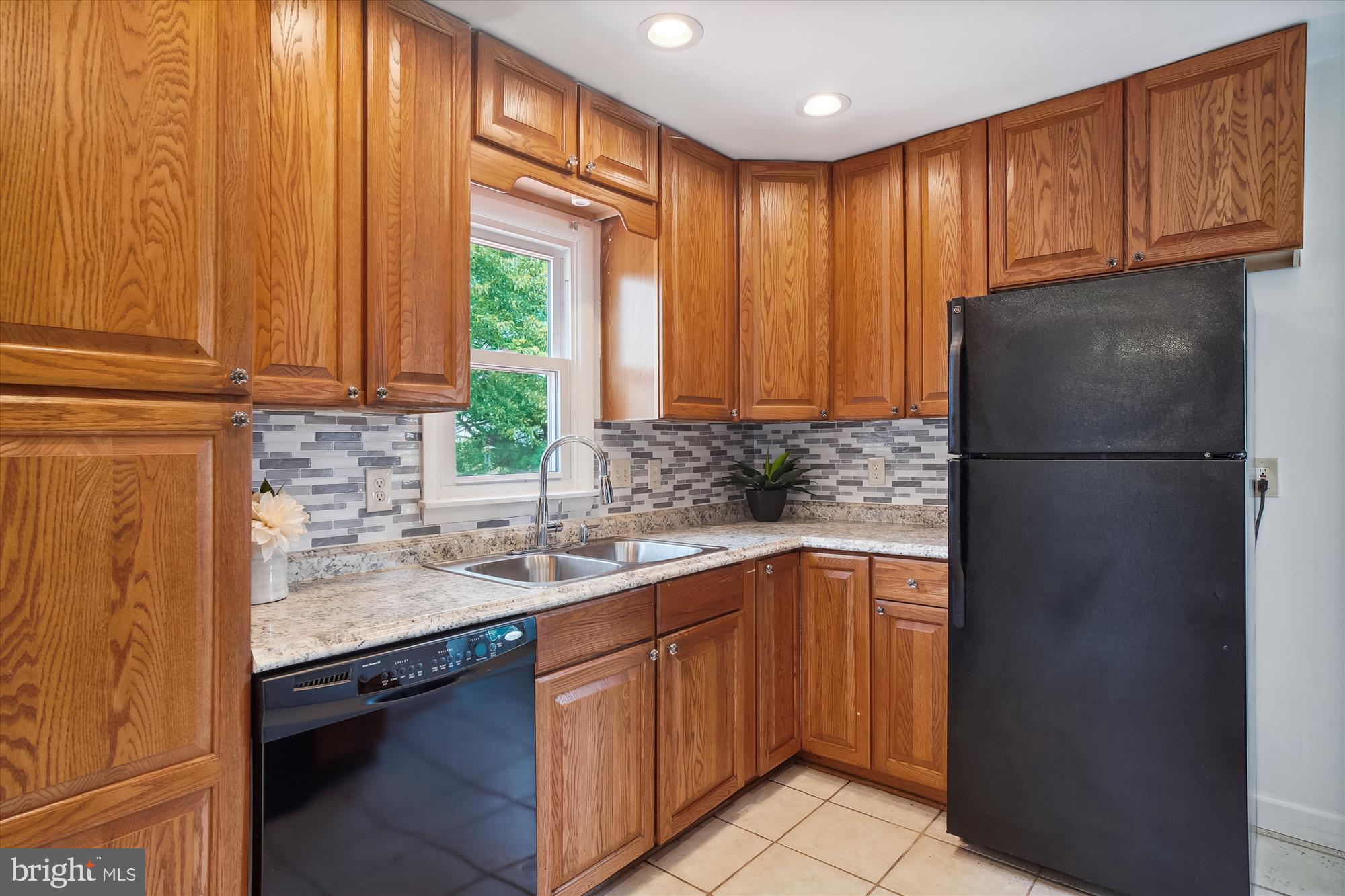154 Sullivan Road Westminster, MD 21157 - Photo 8 of 56 Gallery Image 8