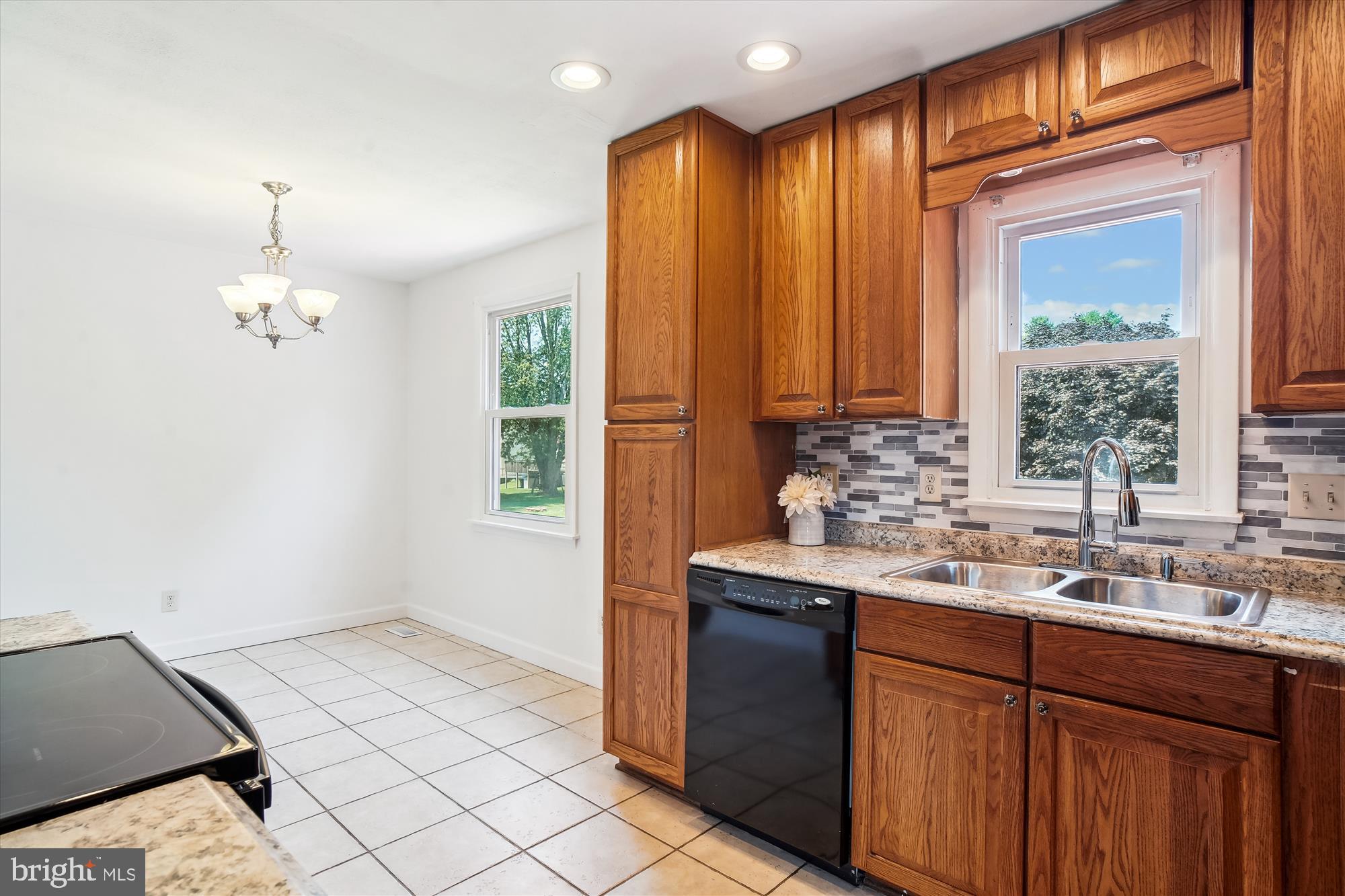 154 Sullivan Road Westminster, MD 21157 - Photo 10 of 56 Gallery Image 10