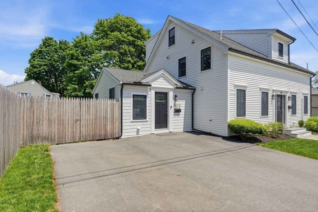 43 Needham Road, Unit 2 Danvers, MA 01923 - Photo 31 of 35
