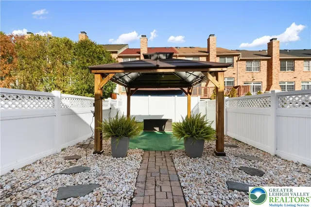 $2,700 | 1885 Redwood Drive, Whitehall, PA 18052