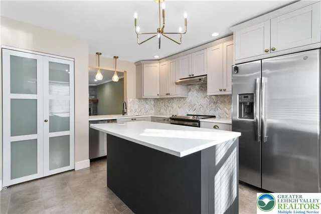 $2,700 | 1885 Redwood Drive, Whitehall, PA 18052