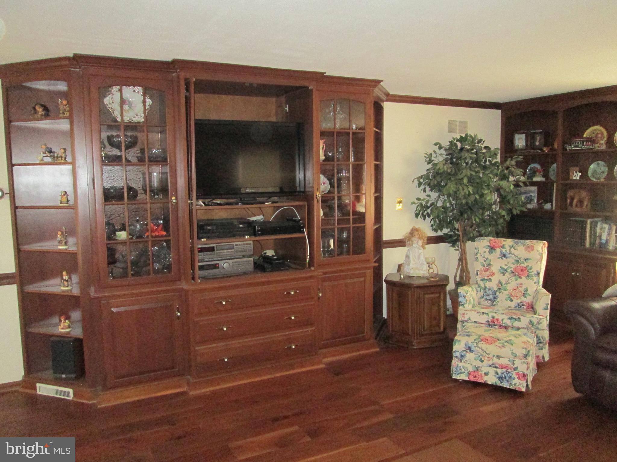 2889 Zink Road Manheim, PA 17545 - Photo 4 of 28