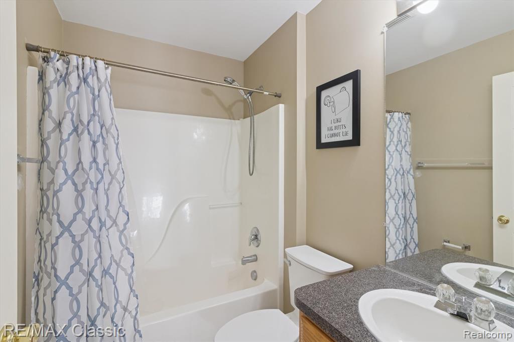 868 Deer Run Lake Road Holly, MI 48442 - Photo 34 of 49 Gallery Image 34