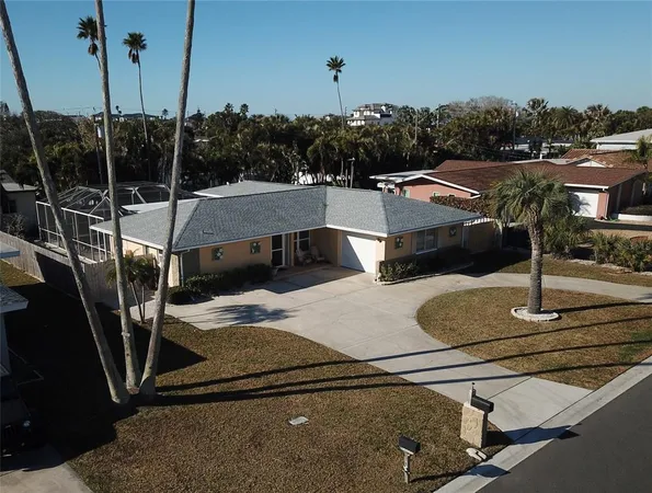 $865,000 | 108 14th Street, Belleair Beach, FL 33786