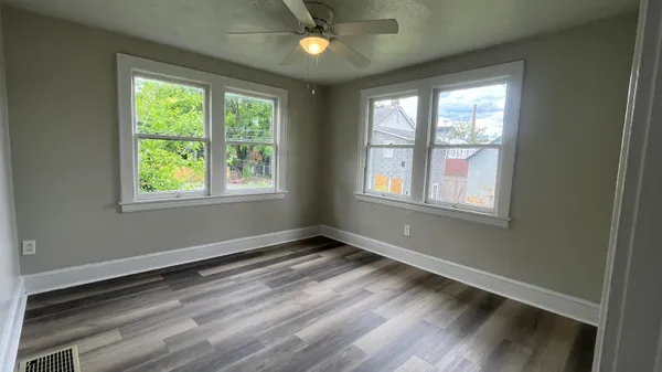 $825 | 806 Stewart Avenue Southeast, Unit 3, Roanoke, VA 24013